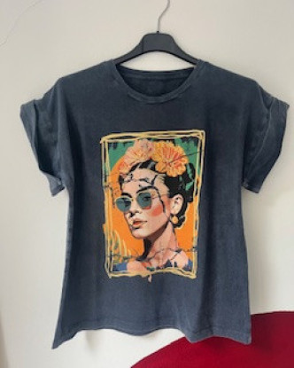 Camiseta Frida